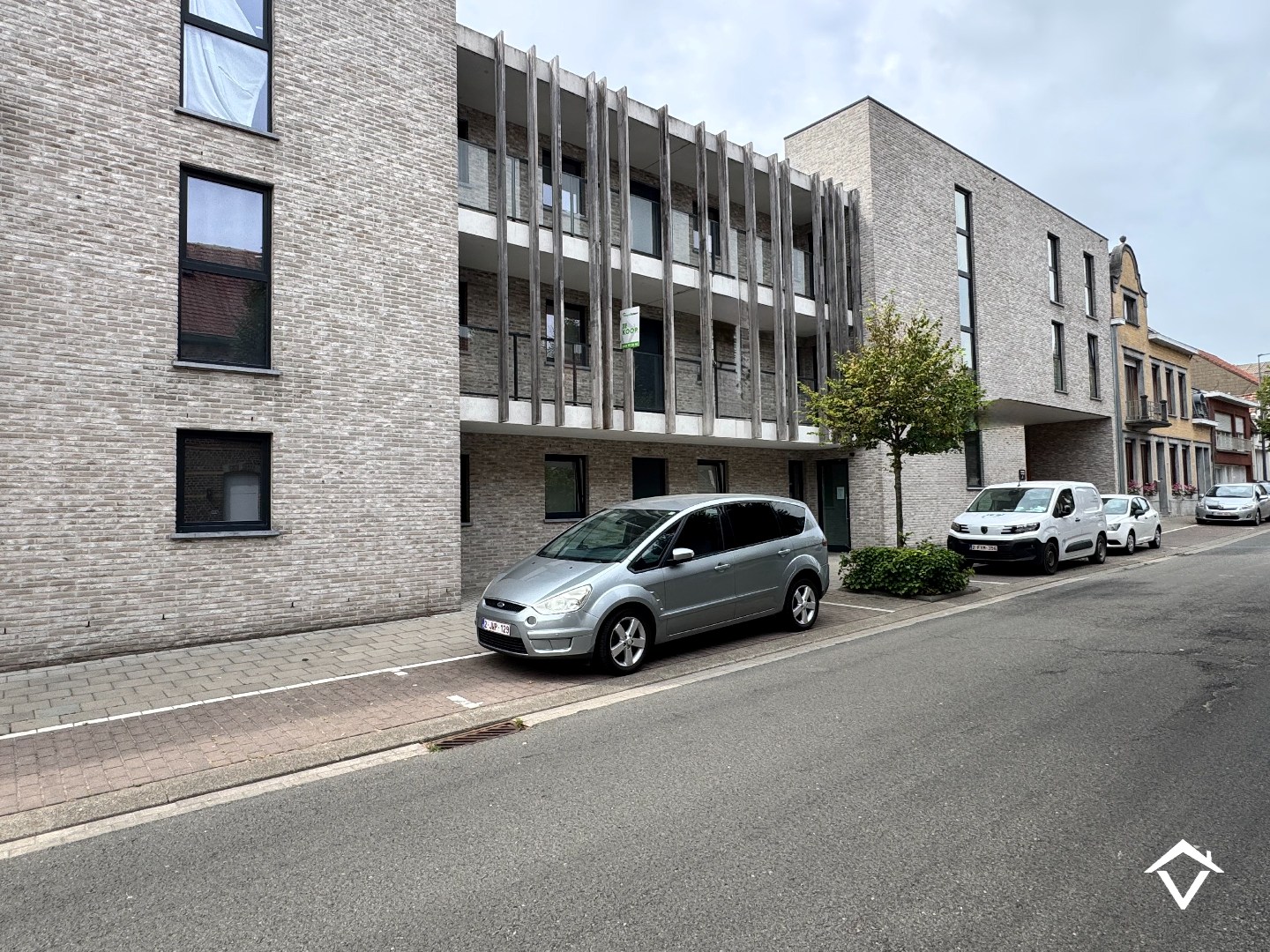 Appartement met 2 slaapkamers en garagebox te Westrozebeke - foto 2