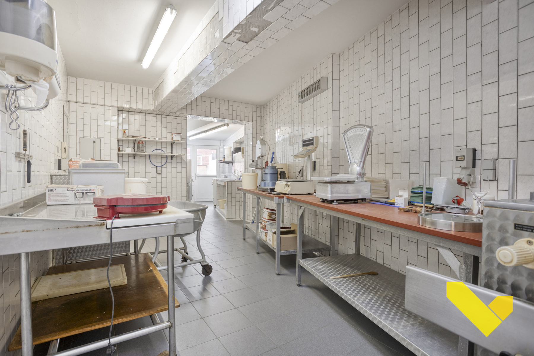 Zeer ruime eigendom van 358m² in het centrum! - foto 3