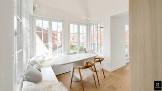 Welkom in dit prachtige appartement, ideaal gelegen in de Bayauxlaan, op slechts 100 meter van het strand. Dit appartement bevindt zich in...