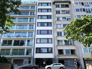 Topligging Karel Janssenslaan Oostende, 120 m², ideaal als kantoor of vrij beroep, tal van mogelijkheden, contacteer ons voor meer info of een bezoek!