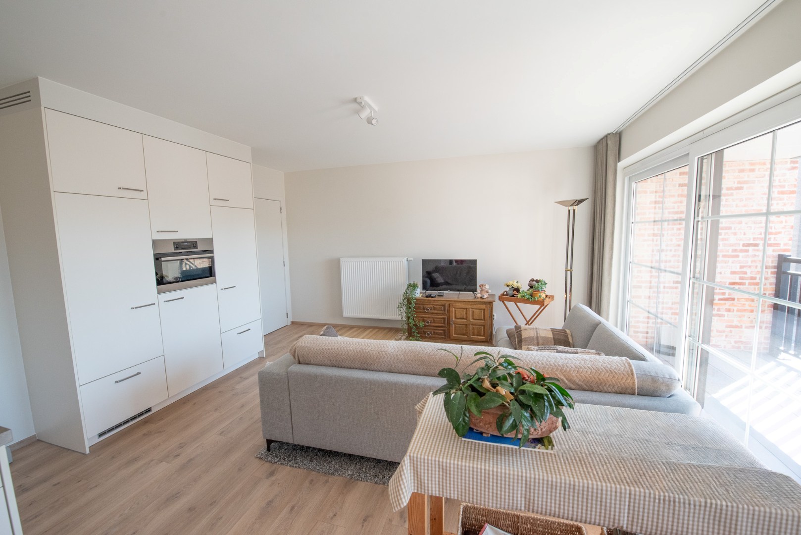 Centraal gelegen nieuwbouwappartement met 1 slaapkamer te koop te Waregem. - foto 4