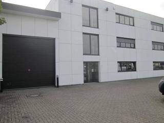 - 540m² magazijn <br />- 95m² kantoor <br />- vrije hoogte 6m<br />- opslag of productie<br />- locatie nabij E17