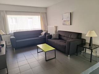 Bent u op zoek naar een woning op een uitstekende locatie? Dan is dit pand zeker een bezoek waard.Op het gelijkvloers vindt u een ruime en aangename...