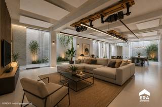 [[ DIT PAND NEEMT DEEL AAN DE ERA OPEN HUIZEN DAG OP 19/9 VAN 9:30 TOT 10:30 ]]<br /> 
<p>Unieke opportuniteit in het centrum van Roeselare: deze moderne ruimte, momenteel ingericht als kantoor, van maar liefst ca. 266 m² kan, mits goedkeuring bestemmingswijziging, omgevormd worden tot een uitzonderlijke gelijkvloerse loft/appartement op een toplocatie nabij het station.</p>

<p>De VME gaf reeds akkoord voor residentieel gebruik, waardoor hier een zeldzame kans ontstaat om royaal en comfortabel gelijkvloers te wonen, met alle ruimte en vrijheid om een unieke woonbeleving te creëren volledig naar eigen smaak en indeling.</p>

<p>De grote open oppervlaktes lenen zich perfect voor een stijlvolle loft met ruime leefruimtes, meerdere slaapkamers, hobbyruimte, praktijk aan huis of luxueuze thuiswerkplek. Bovendien geniet u van een aangenaam binnenklimaat dankzij vloerverwarming en airconditioning.</p>

<p>Een bijkomende troef is het ruime terras van ca. 40 m² in L-vorm, ideaal als private buitenruimte in hartje Roeselare.</p>

<p>Binnen dit woonconcept wordt één van de drie staanplaatsen opgeofferd ten voordele van een privatieve inkom, waarna nog steeds twee privatieve staanplaatsen én een garagebox inbegrepen blijven.</p>

<p>Een uitzonderlijke kans voor wie ruim, comfortabel en centraal wil wonen in een uniek loftconcept.<br /><br />Laat u inspireren door de renders, hier toegevoegd bij de foto's van de publicatie.<br /><br />Contacteer uw ERA-makelaar vandaag nog om de mogelijkheden ter plaatse te ontdekken!</p>