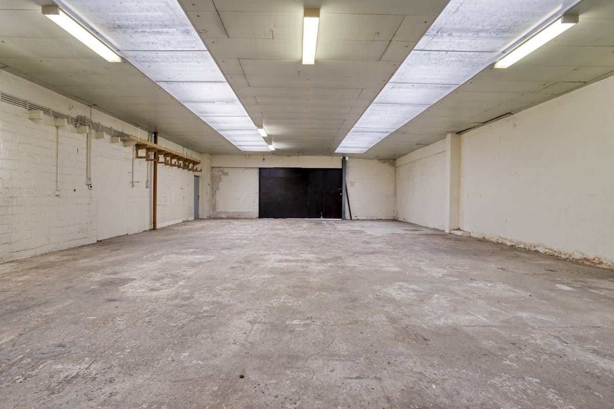 Huis (2slpk) met garage en loods (180m²) te Assebroek - foto 3