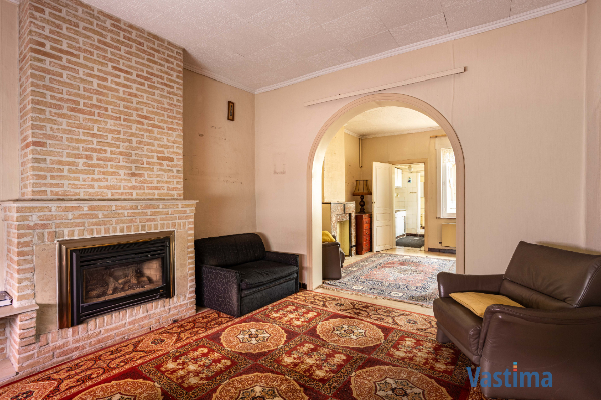 Te renoveren woning met tuin nabij OLV-Ziekenhuis - foto 5