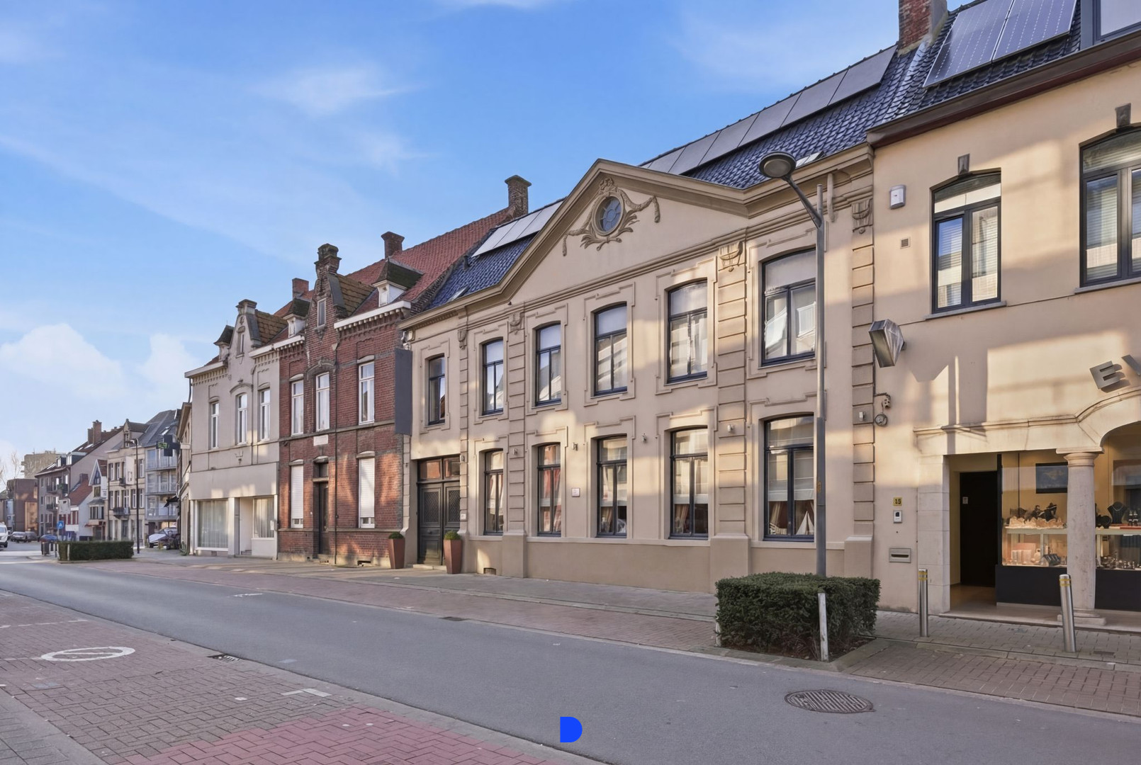 Statig herenhuis in het centrum van Ingelmunster - foto 1