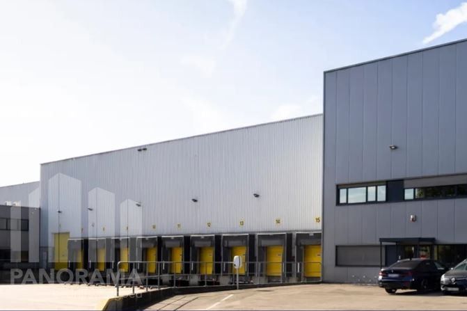 Entrepôt logistique de 9 376 m² avec bureaux À PROXIMITÉ de l'E19 - photo 4