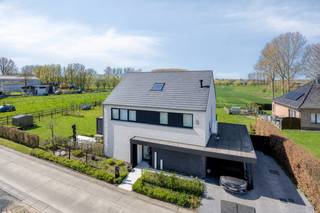 Deze prachtige nieuwbouwwoning, gelegen aan de Hondsbergstraat 21 te Herfelingen, bevindt zich op een uitzonderlijk ruim perceel van maar liefst...