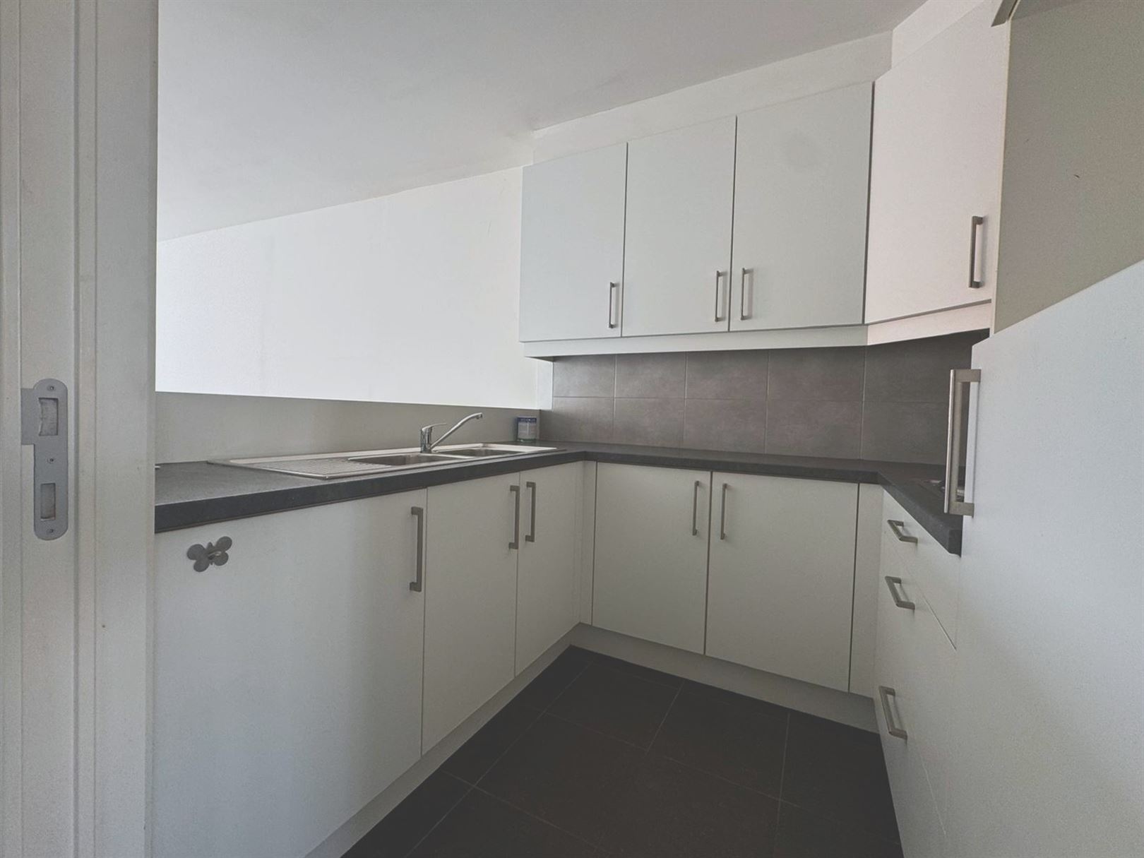 Appartement à louer à Saint-Nicolas avec 1 chambre - photo 5