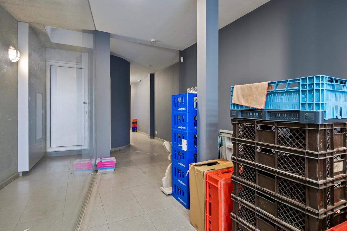 Rez-de-chaussée commercial ou bureau au cœur d'Asse - photo 4