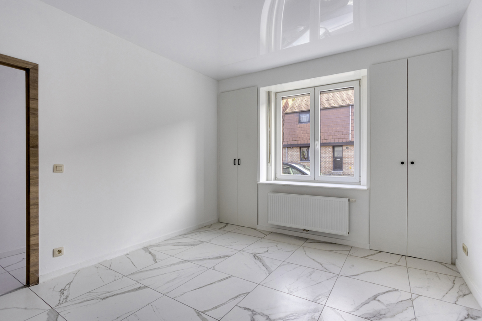 Volledig gerenoveerde gesloten bebouwing te Drogenbos - foto 3