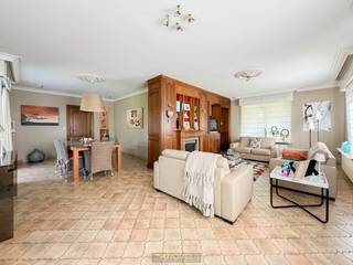 RUIME VILLA MET PANORAMISCH UITZICHT over Oudenaarde en het OMLIGGENDE GROEN. Gelegen op een HEUVEL IN HET HART VAN DE VLAAMSE ARDENNEN...