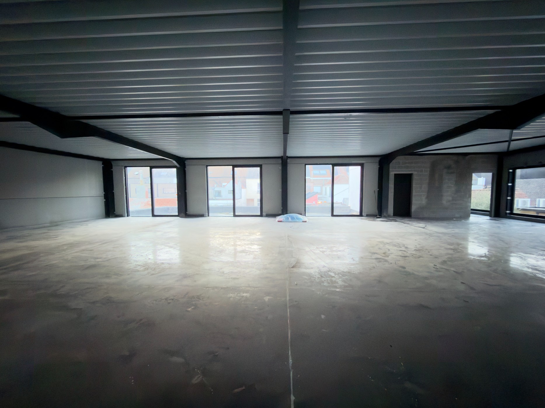 Handelspand 780m² te huur op toplocatie - photo 4