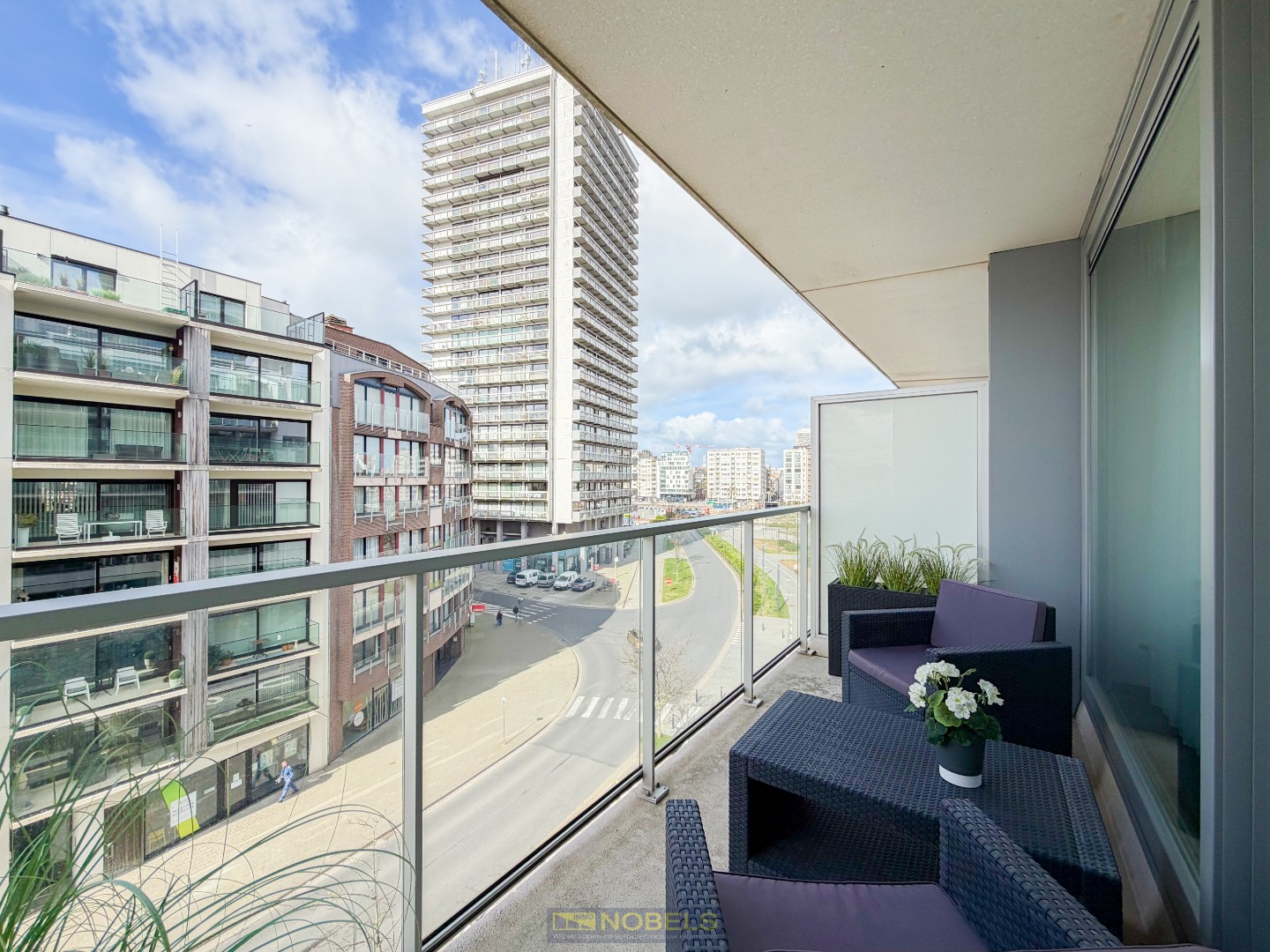 Te koop, Energiezuinig en instapklaar appartement met terras op topligging te Oostende! - foto 3