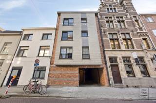 Prachtig duplux appartement met een bewoonbare oppervlakte van 120 m², twee slaapkamers en 2 x terras op een absolute toplocatie te centrum...