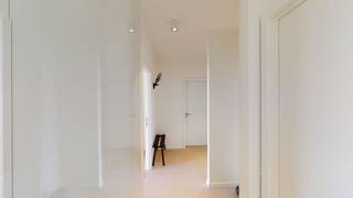 Discover this beautifully finished two-bedroom new-build apartment on the coveted Quartier Bleu site in Hasselt. This energy-efficient...