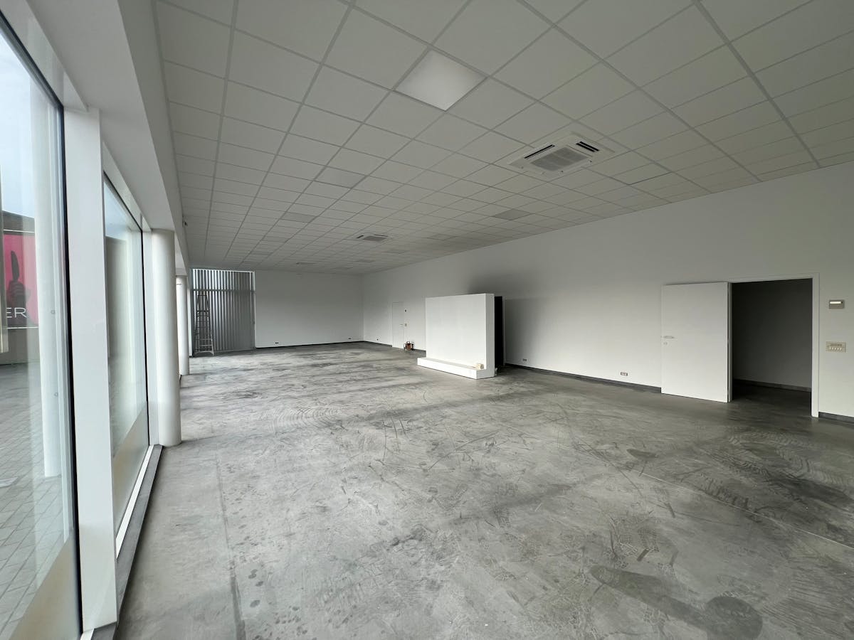 Propriété commerciale prête à emménager d'environ 170 m² à Hooglede. - photo 3