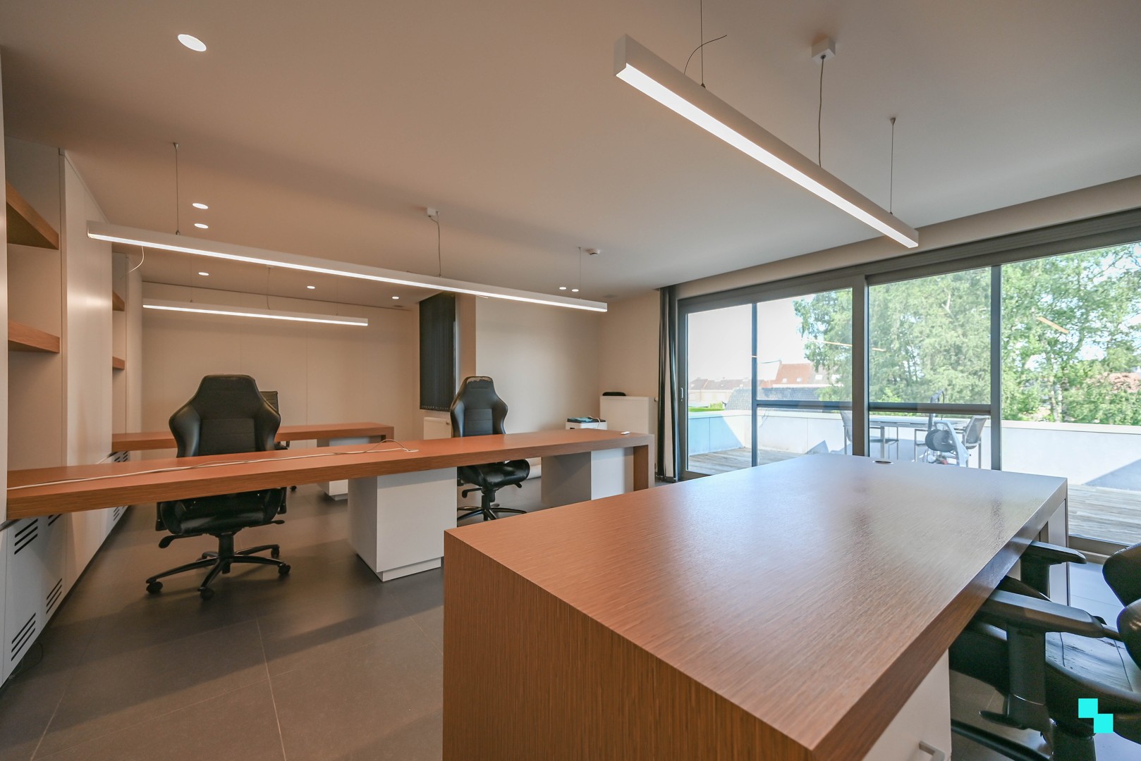Volledig ingericht kantoor te Bosmolens - foto 1