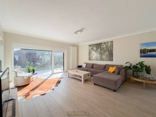 VOLLEDIG GERENOVEERDE VILLA (2025) met UITZONDERLIJK WOONVOLUME van ca. 312m² en maar liefst 6 SLAAPKAMERS, ideaal voor GROTE GEZINNEN of wie...