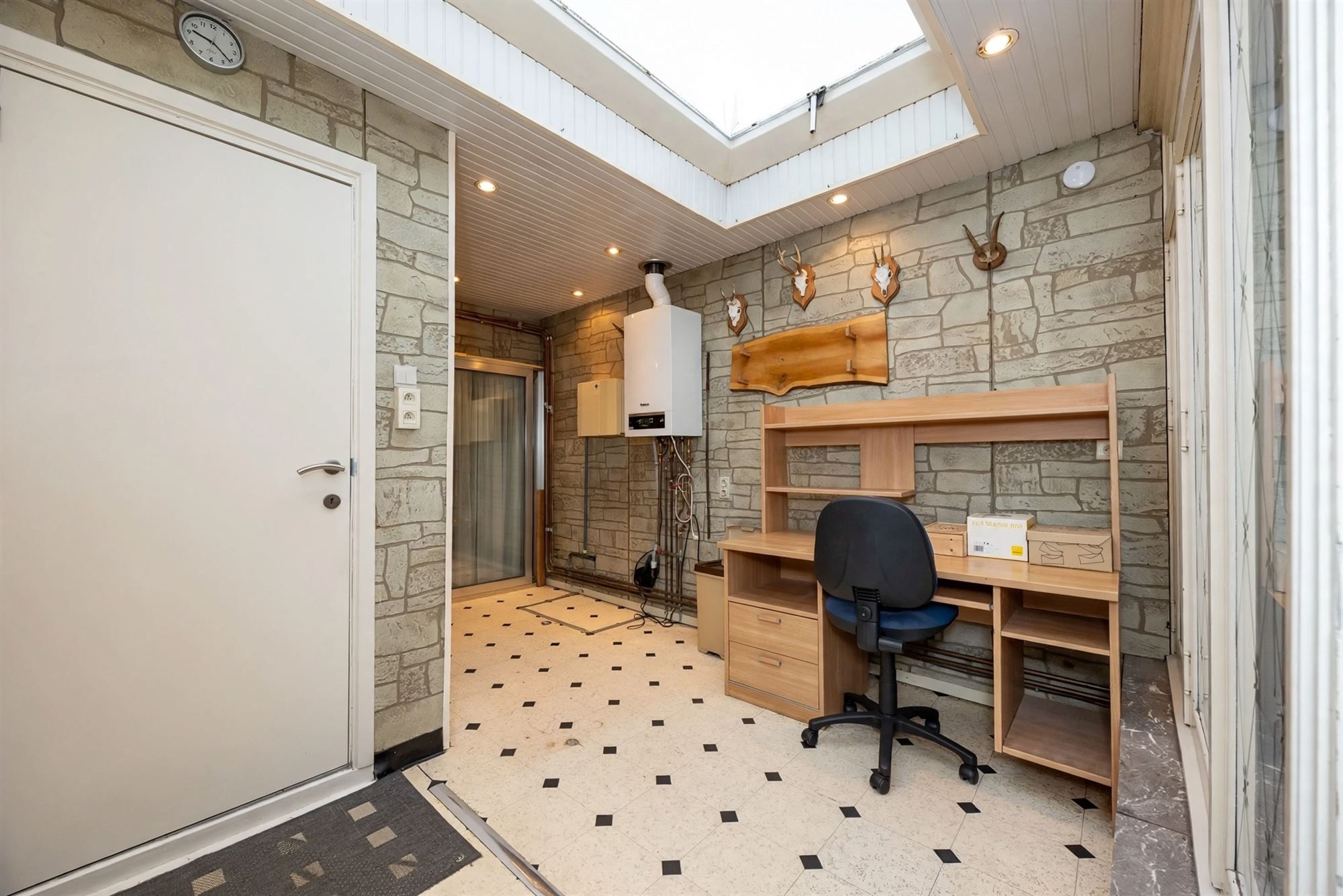 Gezinswoning met twee slaapkamers en tuin - foto 4