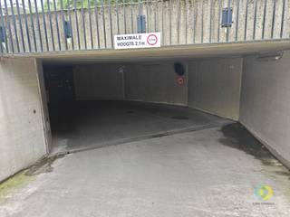 Bent u op zoek naar een veilige en vlot bereikbare ondergrondse parking in Vilvoorde? Deze ondergrondse staanplaats is ideaal voor eigen gebruik...