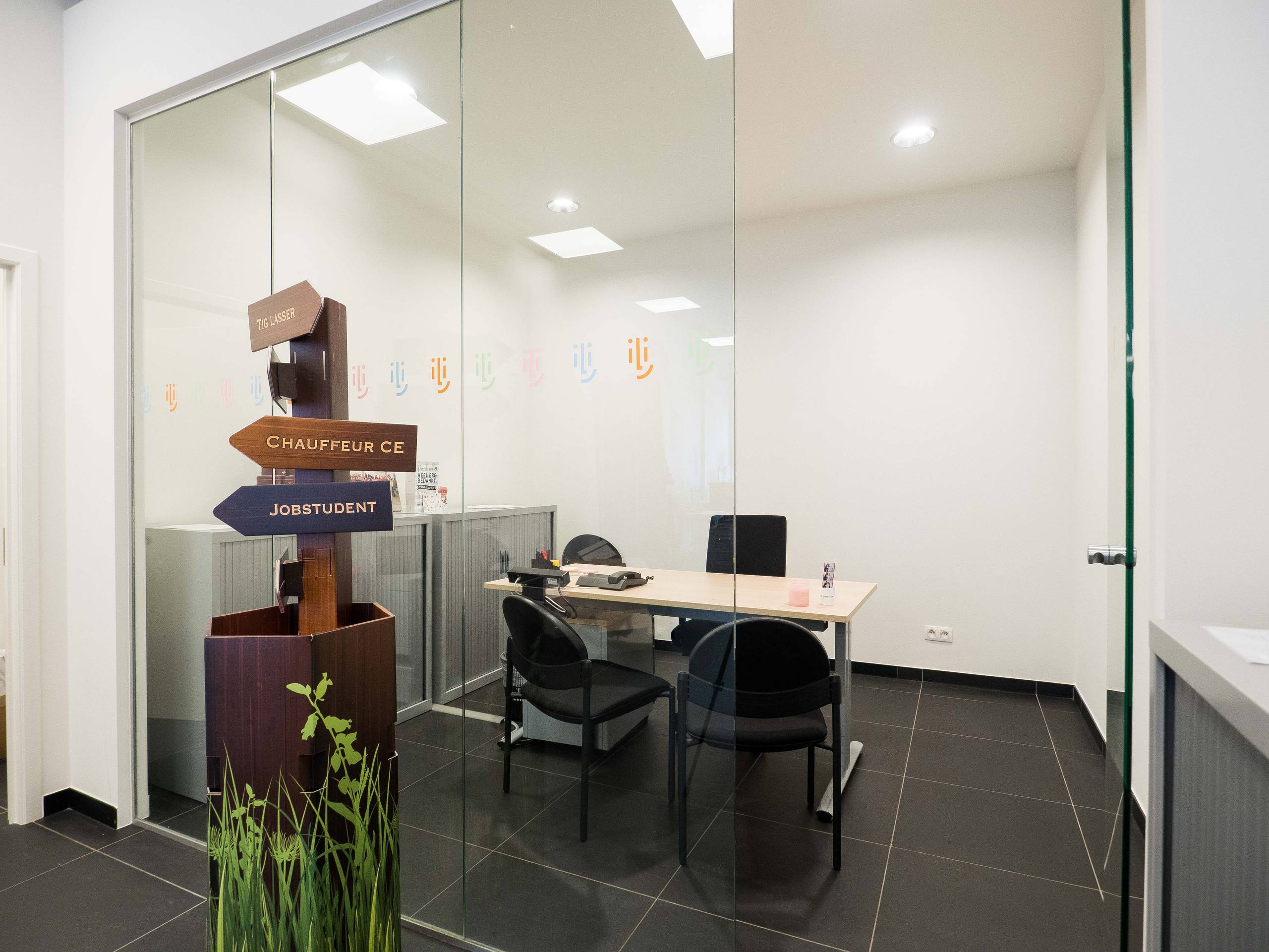 Handelspand of kantoorruimte in centrum Wilrijk - foto 5