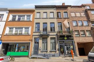 Mechelen: Royaal herenhuis met zicht op de Dijle en Kruidtuin te koopIn het hart van Mechelen, in de charmante Hanswijkstraat, bevindt zich dit...