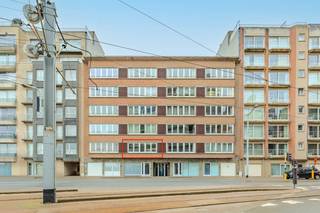 Centrally located 2-bedroom apartment near public transport, shops and the seafront. Thanks to its generous dimensions, you will enjoy an...