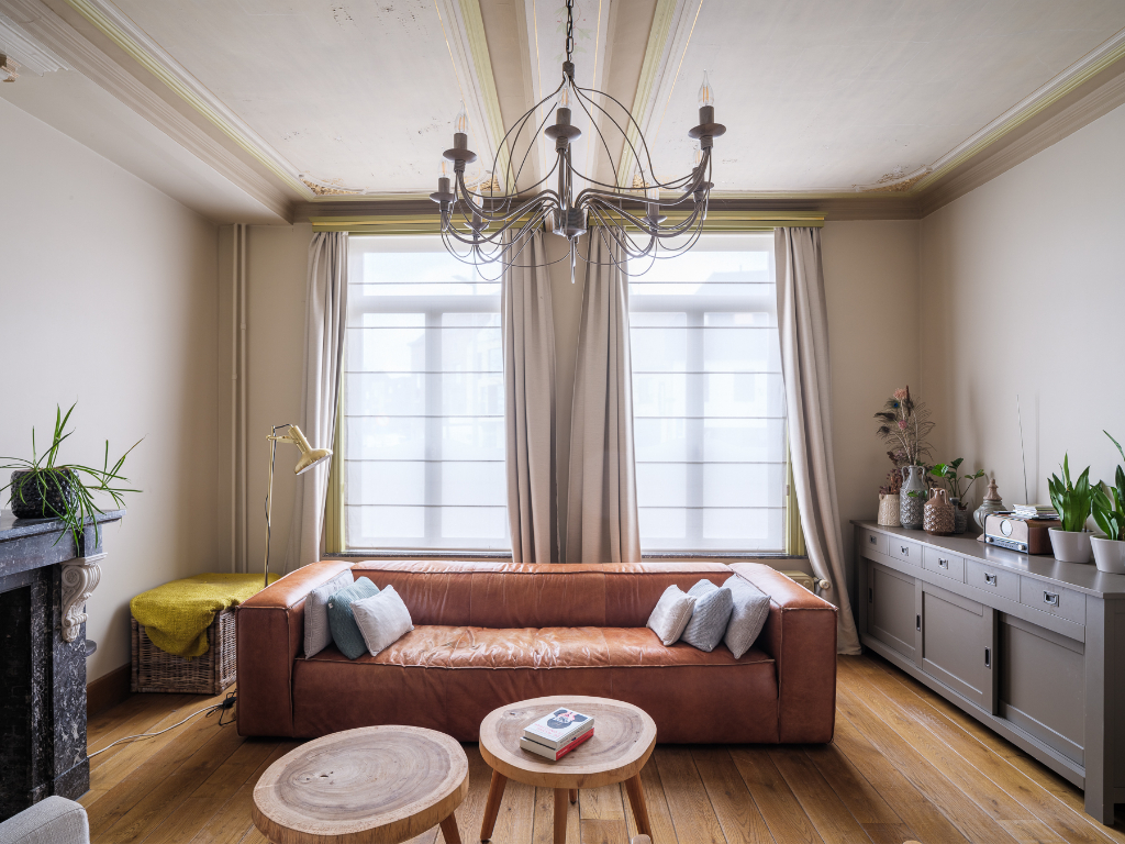 La Maison du Juge, une propriété de caractère située au centre de Lievegem. - photo 4