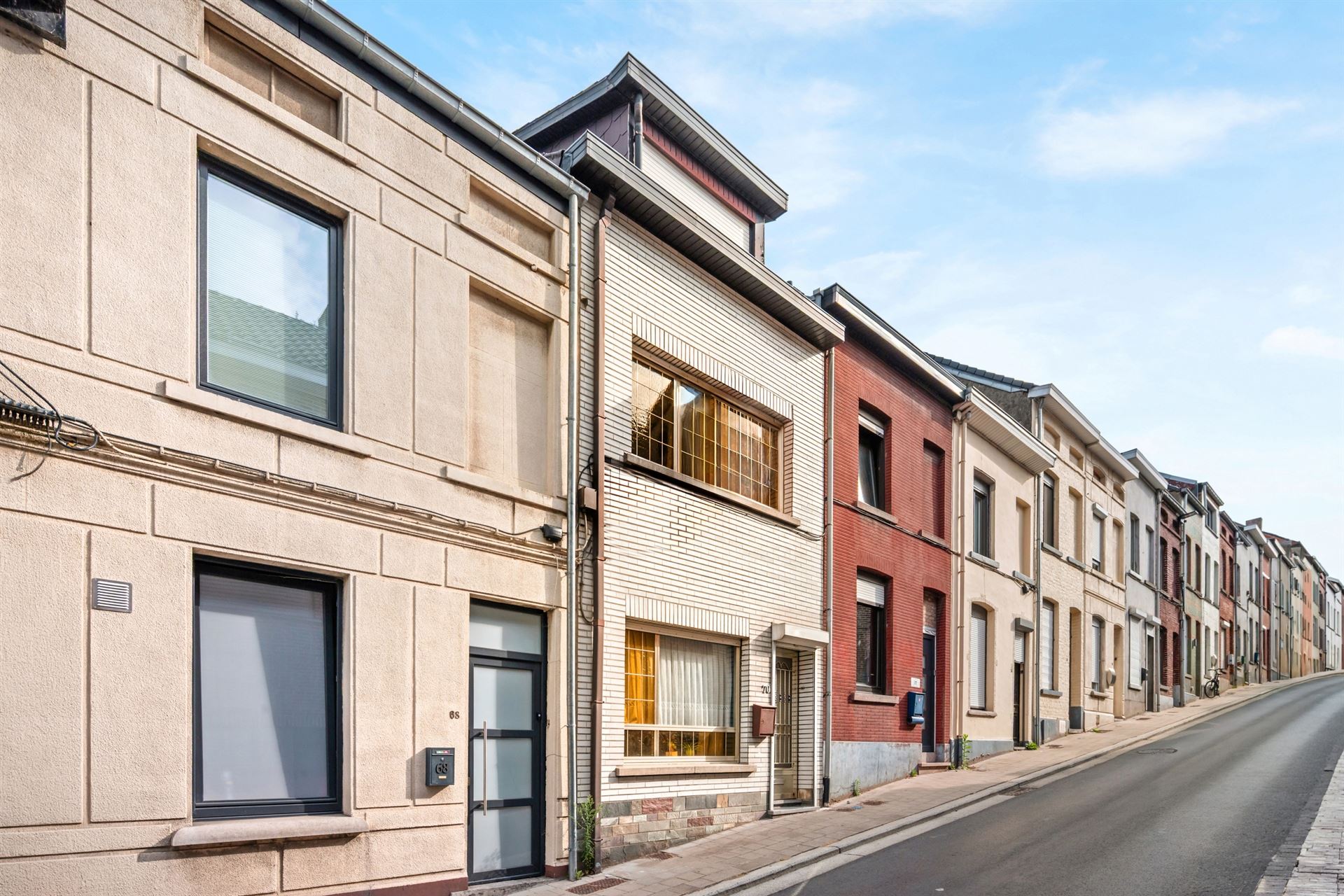 Ruime gezinswoning met tuin, terras en panoramisch uitzicht - foto 1