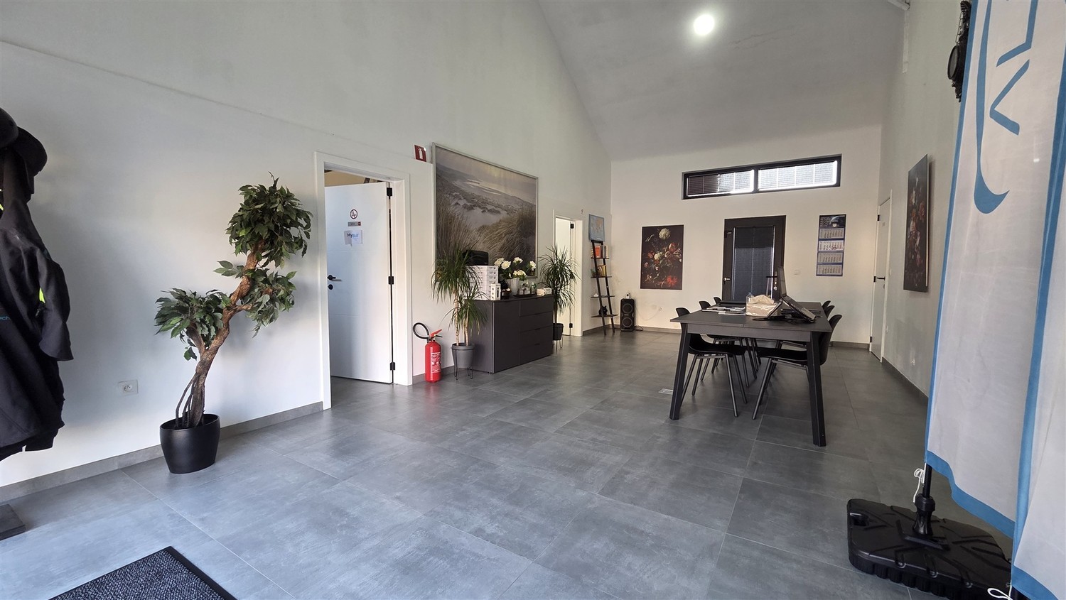 Polyvalent handelspand met uitstekende visibiliteit op toplocatie in Genk - foto 5
