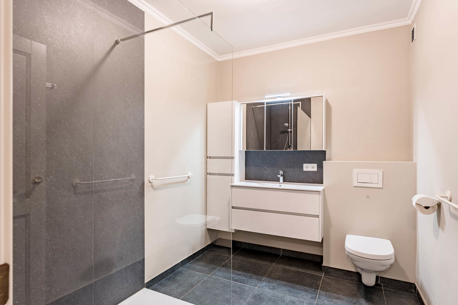 Residentieel gelegen, gelijkvloers appartement - foto 5