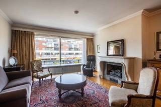 TE KOOP NINOVEIn het bruisende hart van Ninove, op een toplocatie met winkels, scholen, openbaar vervoer en het Ninia Shopping Center op...