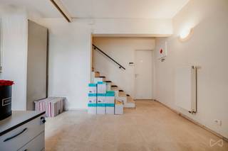 🏡 Maison 5 chambres à vendre – Uccle, Quartier Saint-Job avec jardin, terrasses et garageINFO et VISITES t :📞 Arthur Reynier – +32 479 94 92 71✉️...