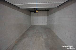 Garage à louer à Oostkamp