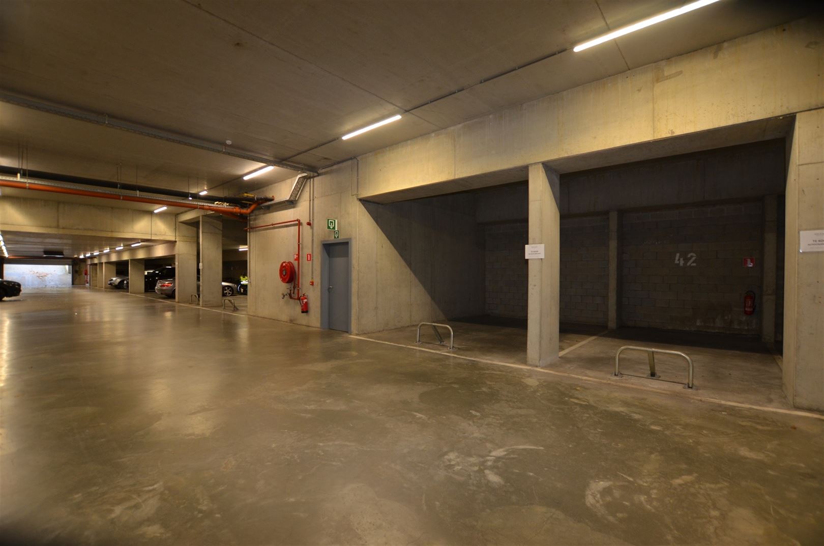 Ondergrondse autostaanplaats op goed bereikbare locatie - foto 3
