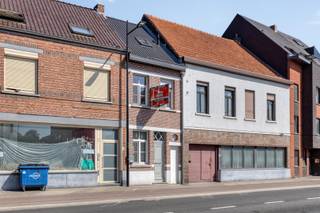 Deze gezellige en charmante stadswoning is instapklaar en gelegen op de Pas in Geel met de Markt op wandelafstand. Hierdoor bevinden...