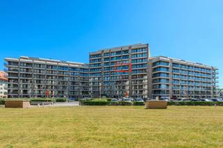 Ruim appartement met 1 slaapkamer te koop te Nieuwpoort, Franslaan 172. Het appartement bevindt zich op de zesde verdieping van de goed...