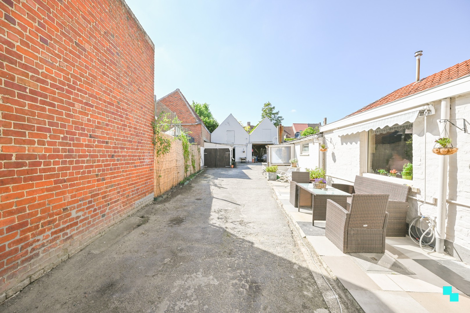 Halfopen woning met opslagruimte nabij centrum Izegem - photo 3