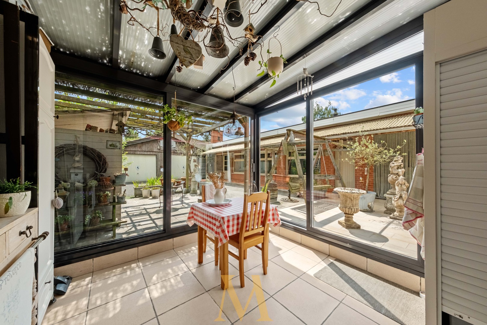 Ruim handelspand met woonst op toplocatie in Desselgem, eindeloze mogelijkheden! - photo 5