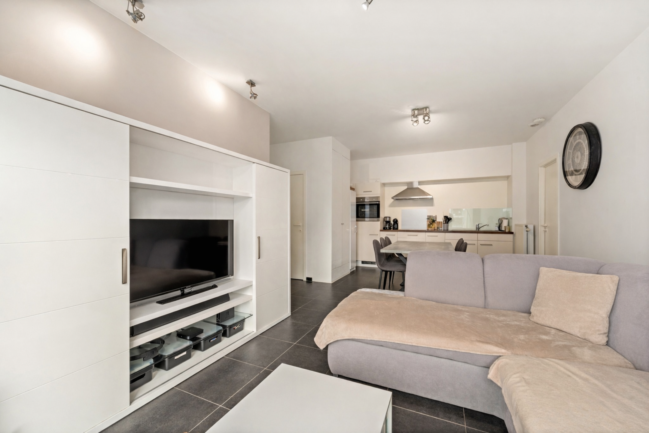 Goed onderhouden appartement in centrum Vichte! - foto 5