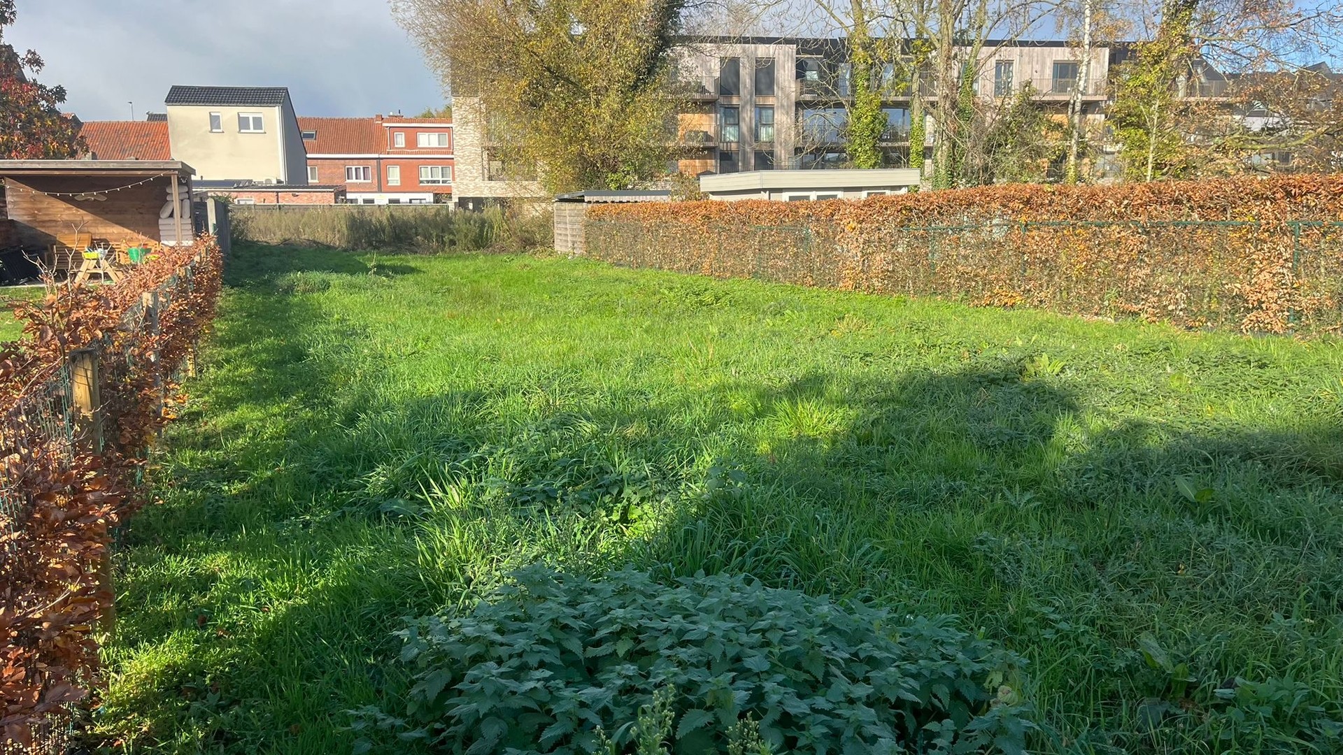 Uitstekend gelegen stuk bouwgrond voor een half open bebouwing! - foto 4