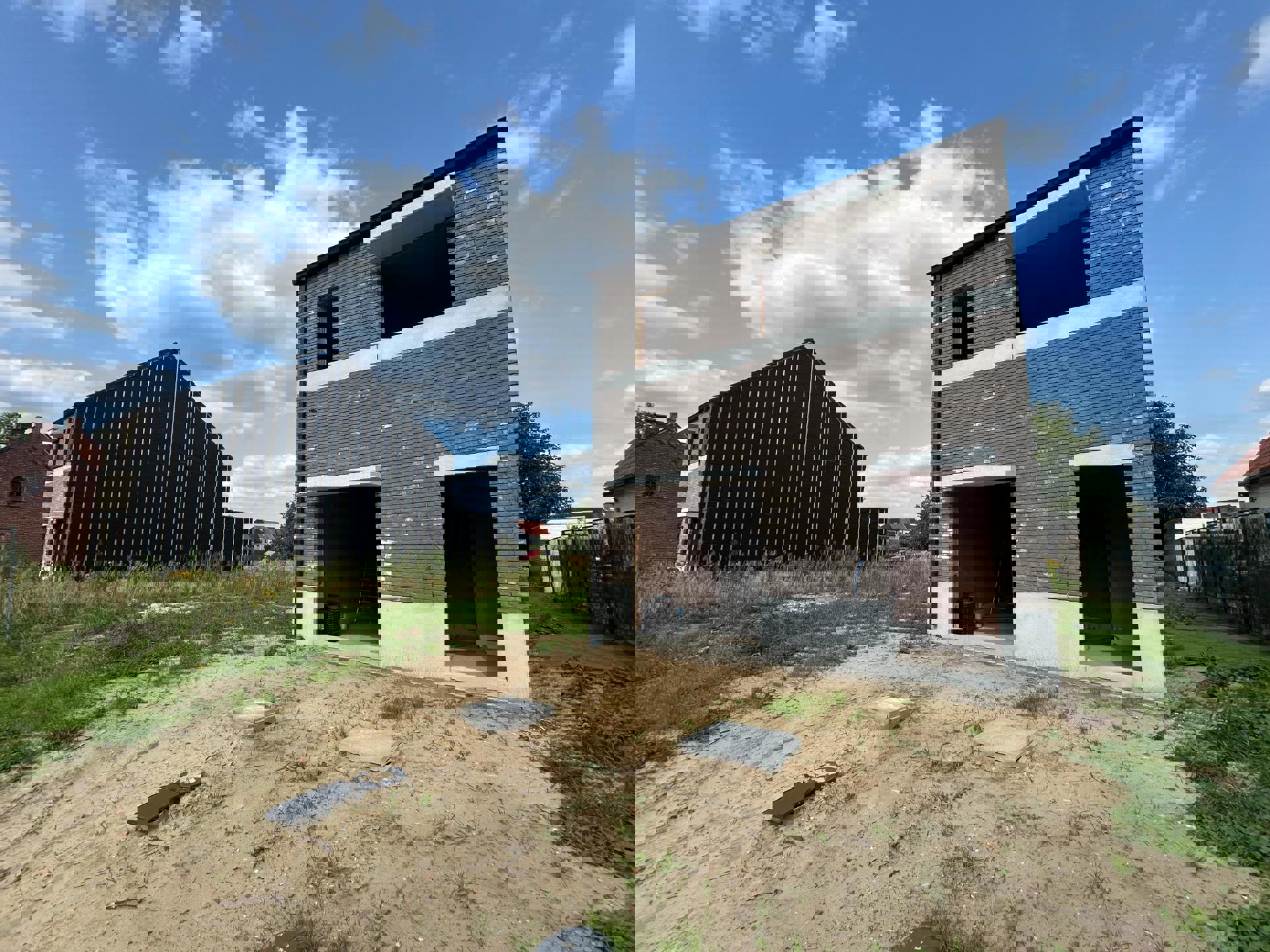 Nieuwbouwwoning in een residentiële wijk - foto 1