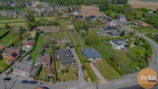 EERSTE BEZOEKDAG ZATERDAG 23/05 VAN 10U TOT 15U (enkel op afspraak!)VLIERZELE - Charmante open bebouwing op ca. 25 are met volledige onderkeldering...