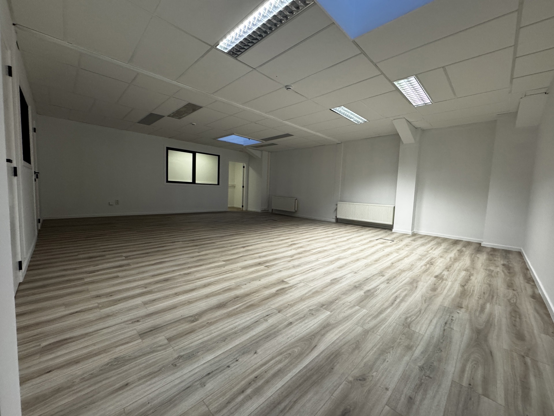 Commercial à louer à Turnhout - photo 2