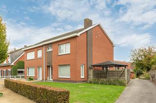 House for sale in Malle