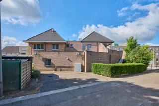 Gelijkvloerse kantoorruimte van 220m² aan de Kamperbaan, de verbindingsweg tussen Hechtel en Leopoldsburg. Op dit moment is de ruimte nog...