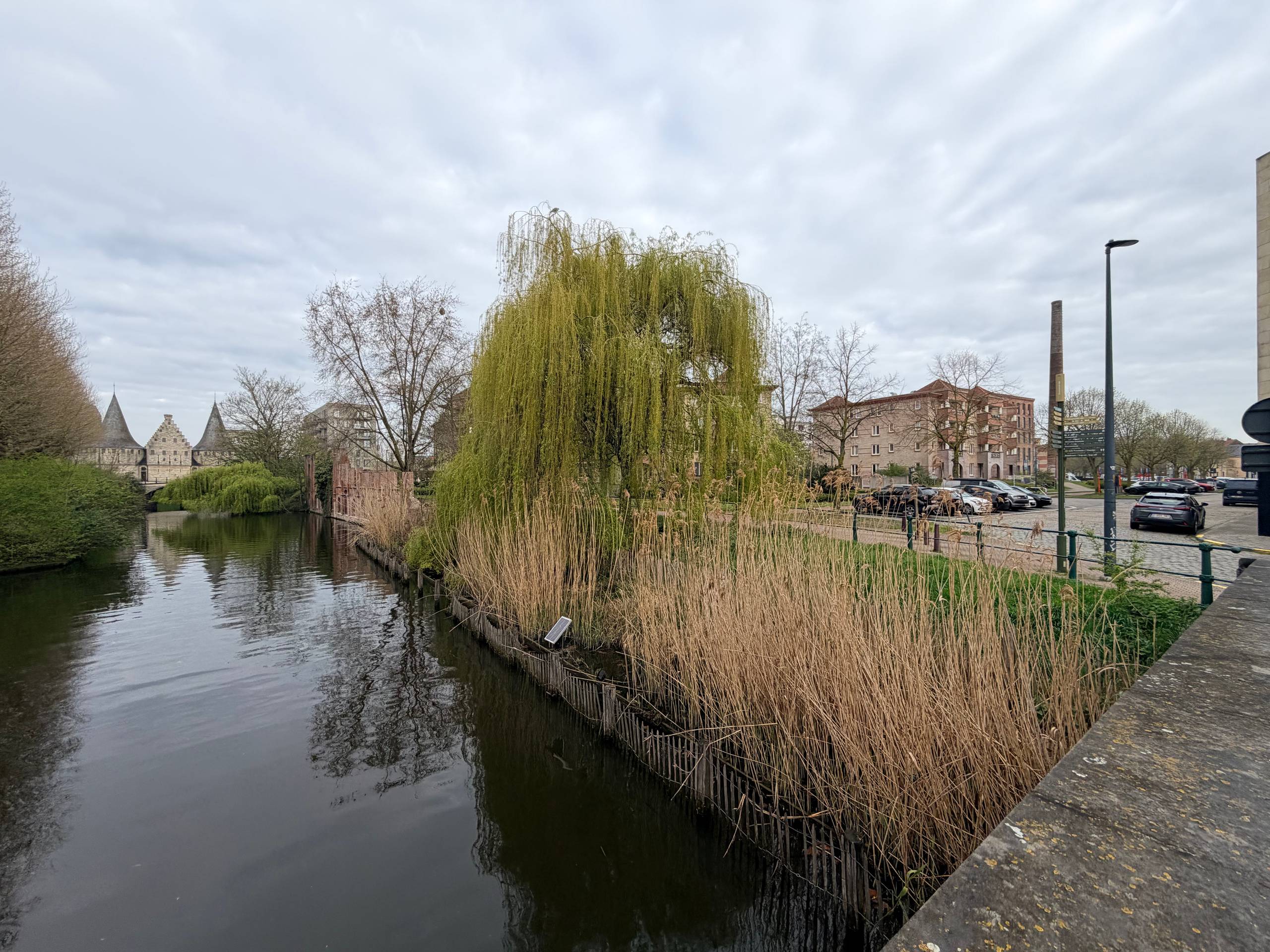 --- NIEUW --- Instapklaar appartement met garagebox en terras nabij het Rabot / Prinsenhof . - foto 4