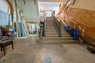 In het historische gebouw van de voormalige bioscoop en danszaal Lido bevindt zich dit uitzonderlijk eigendom, boordevol karakter, geschiedenis...